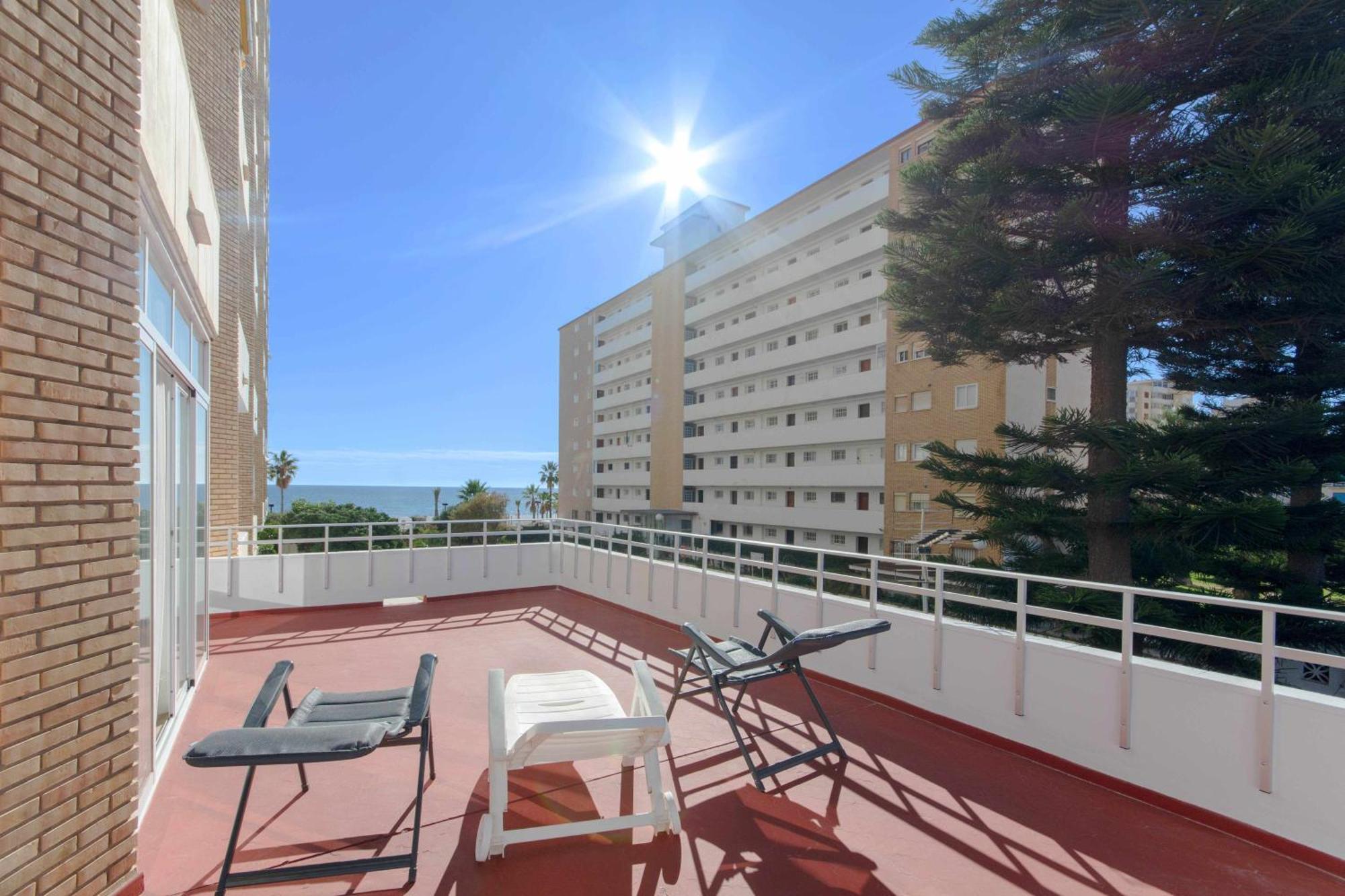 フエンヒロラRonda 3 Con Enorme Terraza Soleadaアパートメント エクステリア 写真
